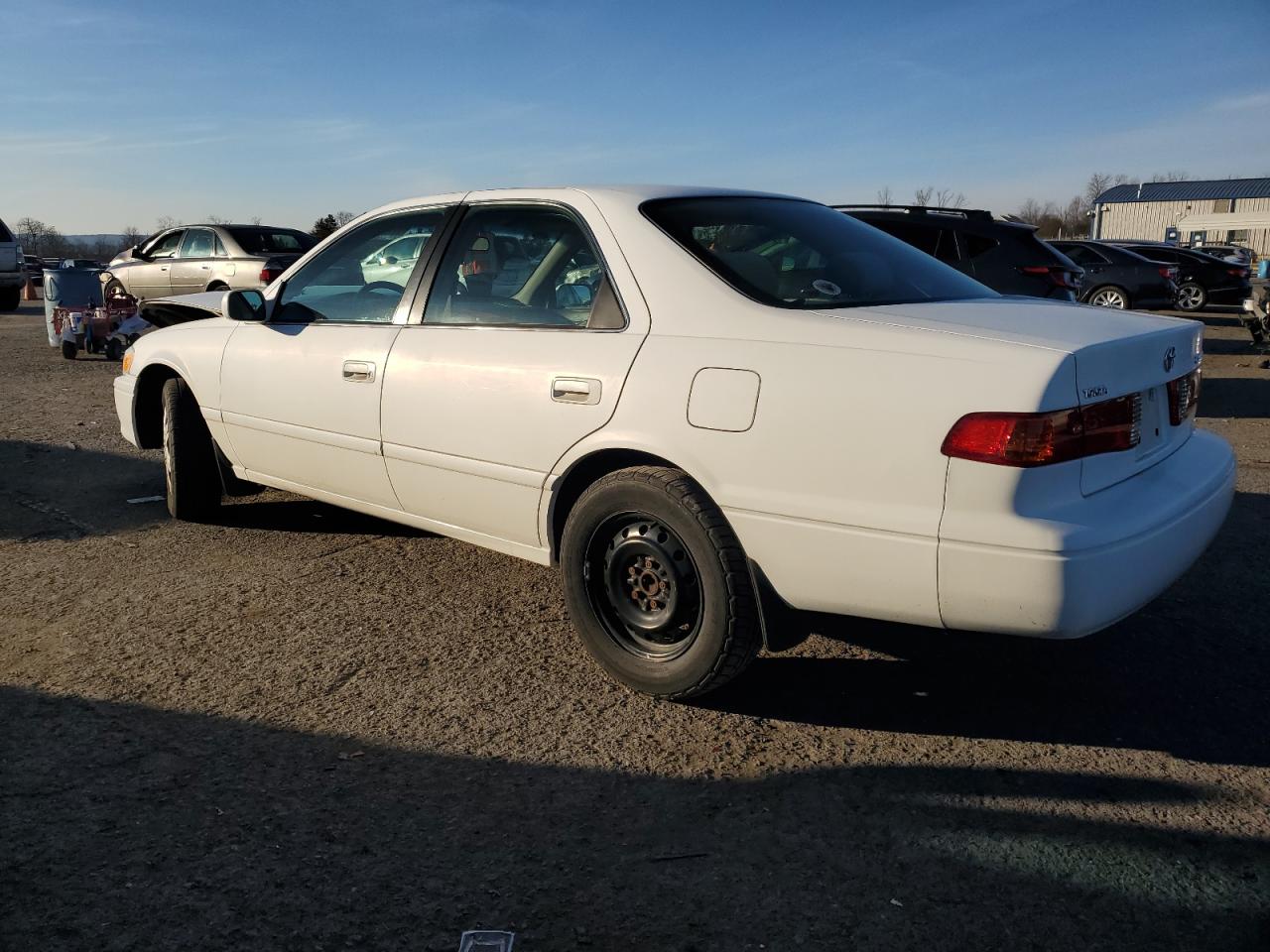Изображение 2 2001 TOYOTA CAMRY CE 2001 с VIN 4T1BG22K91U866557