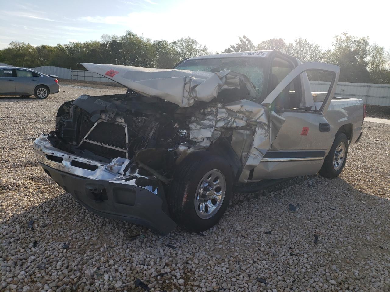 Image 1 of 2005 CHEVROLET SILVERADO C1500 2005 with VIN 1GCEC14X85Z150919