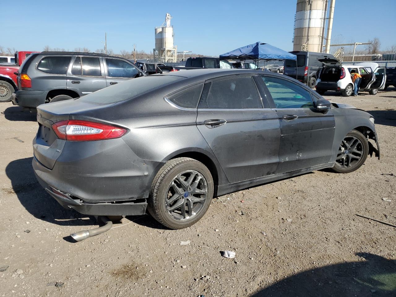Image 3 of 2016 FORD FUSION SE 2016 with VIN 3FA6P0H77GR290325