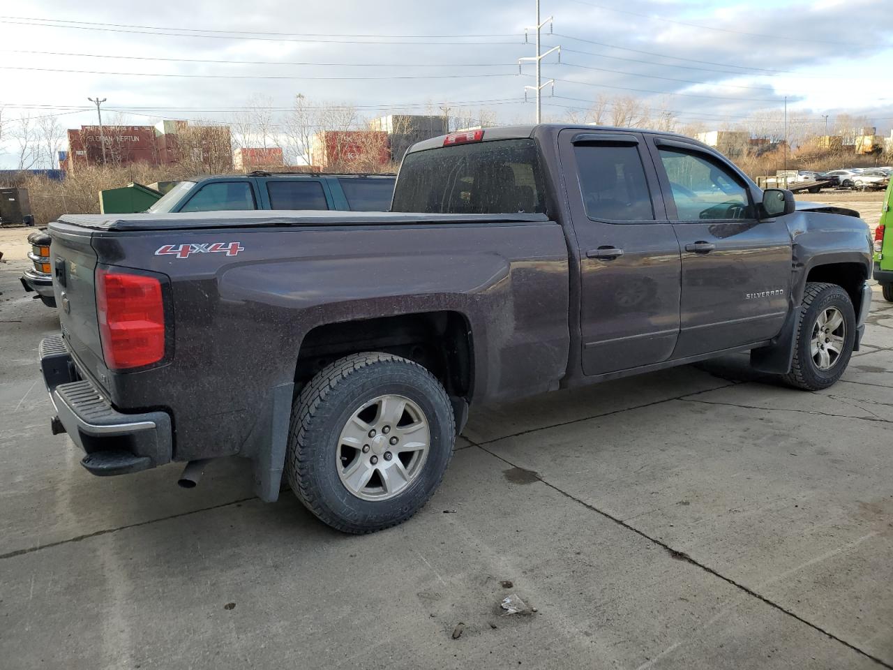 Image 3 of 2016 CHEVROLET SILVERADO K1500 LT 2016 with VIN 1GCVKREC5GZ174675