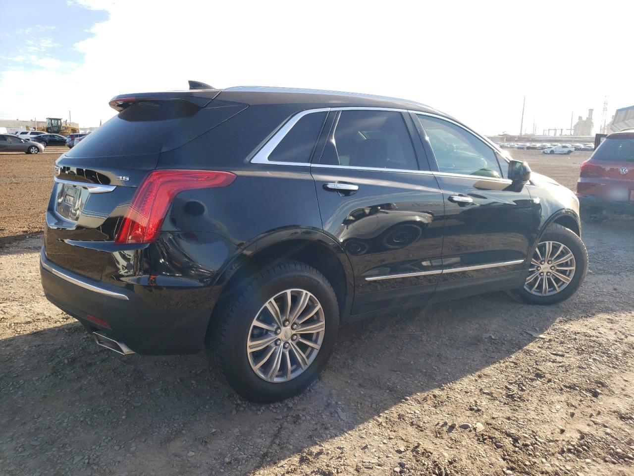 Image 3 of 2019 CADILLAC XT5 LUXURY 2019 with VIN 1GYKNCRS6KZ229761