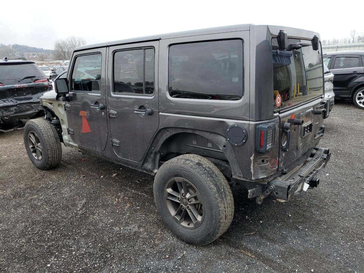 Изображение 2 2016 JEEP WRANGLER UNLIMITED SAHARA 2016 с VIN 1C4BJWEG5GL222072