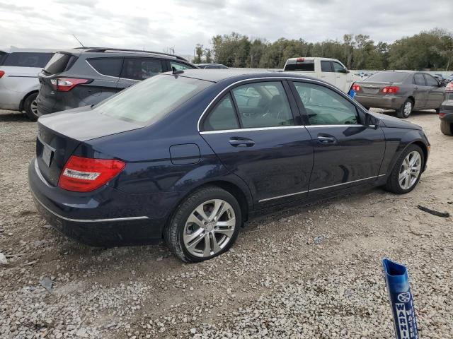 Obraz 3 z 2014 MERCEDES-BENZ C 250 2014 z VIN WDDGF4HB0EA957813
