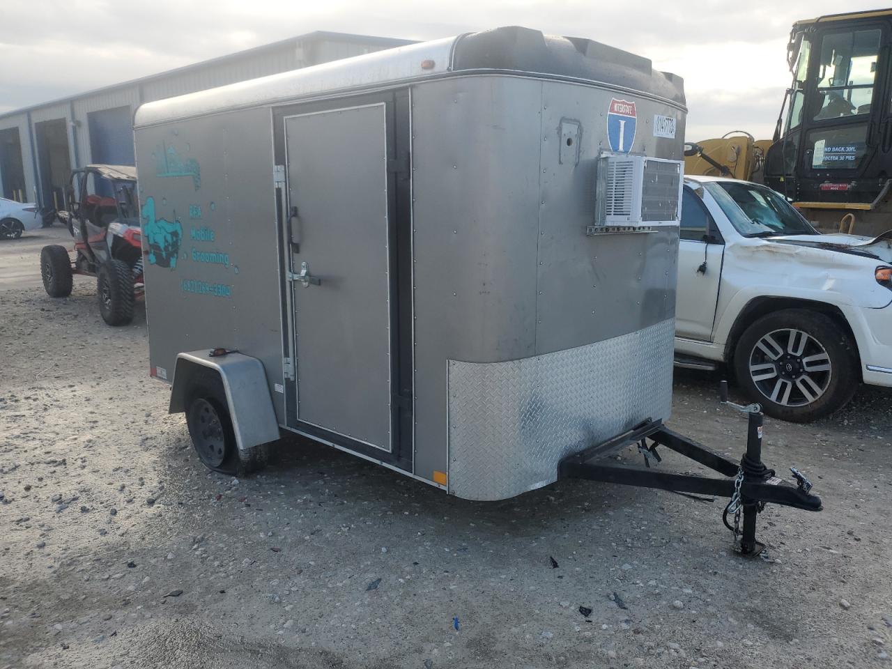 Obraz 1 z 2023 TRAL ENCLOSED 2023 z VIN 4RAVS1016PC060045