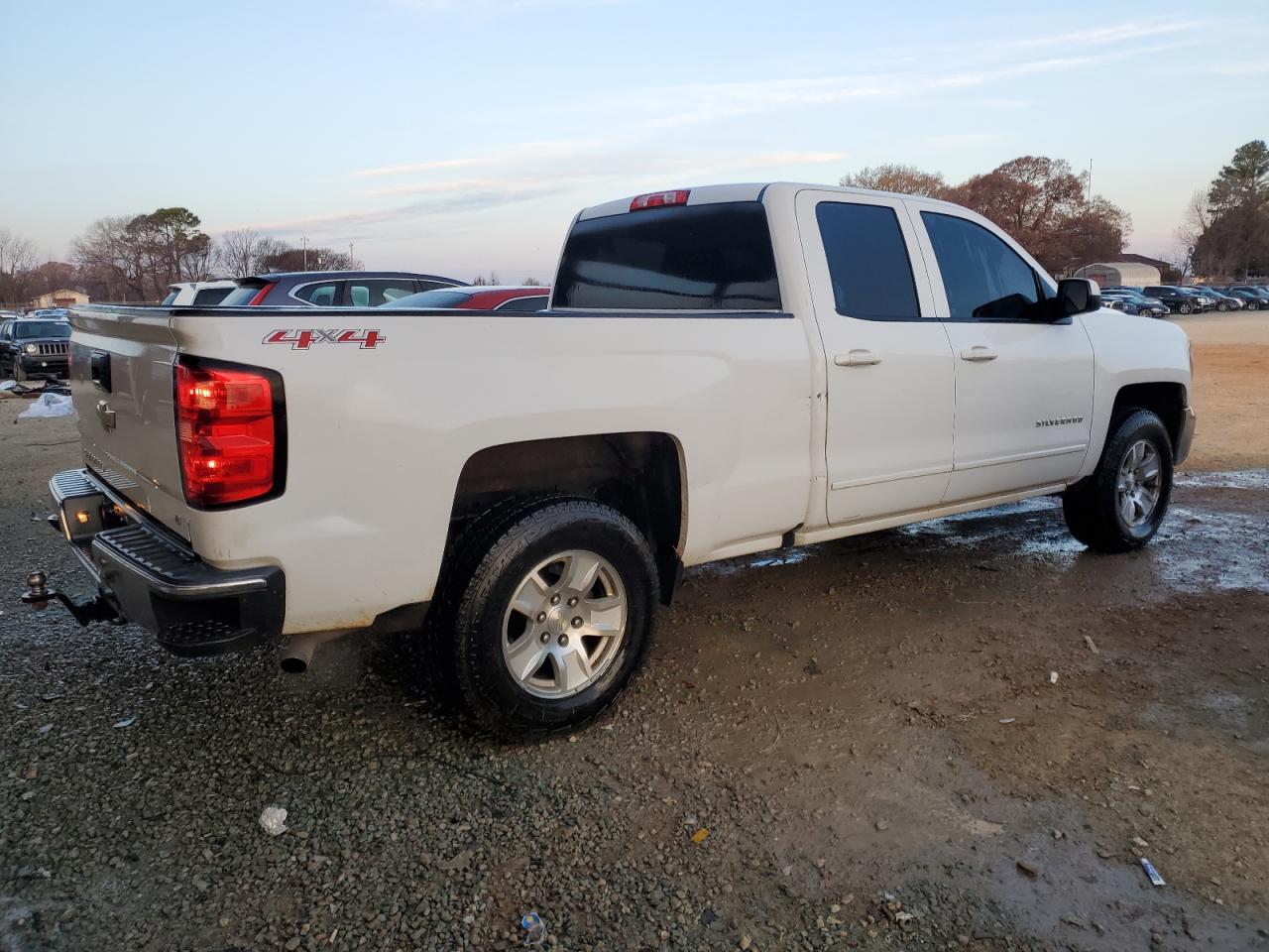 Obraz 3 z 2017 CHEVROLET SILVERADO K1500 LT 2017 z VIN 1GCVKREH2HZ122790