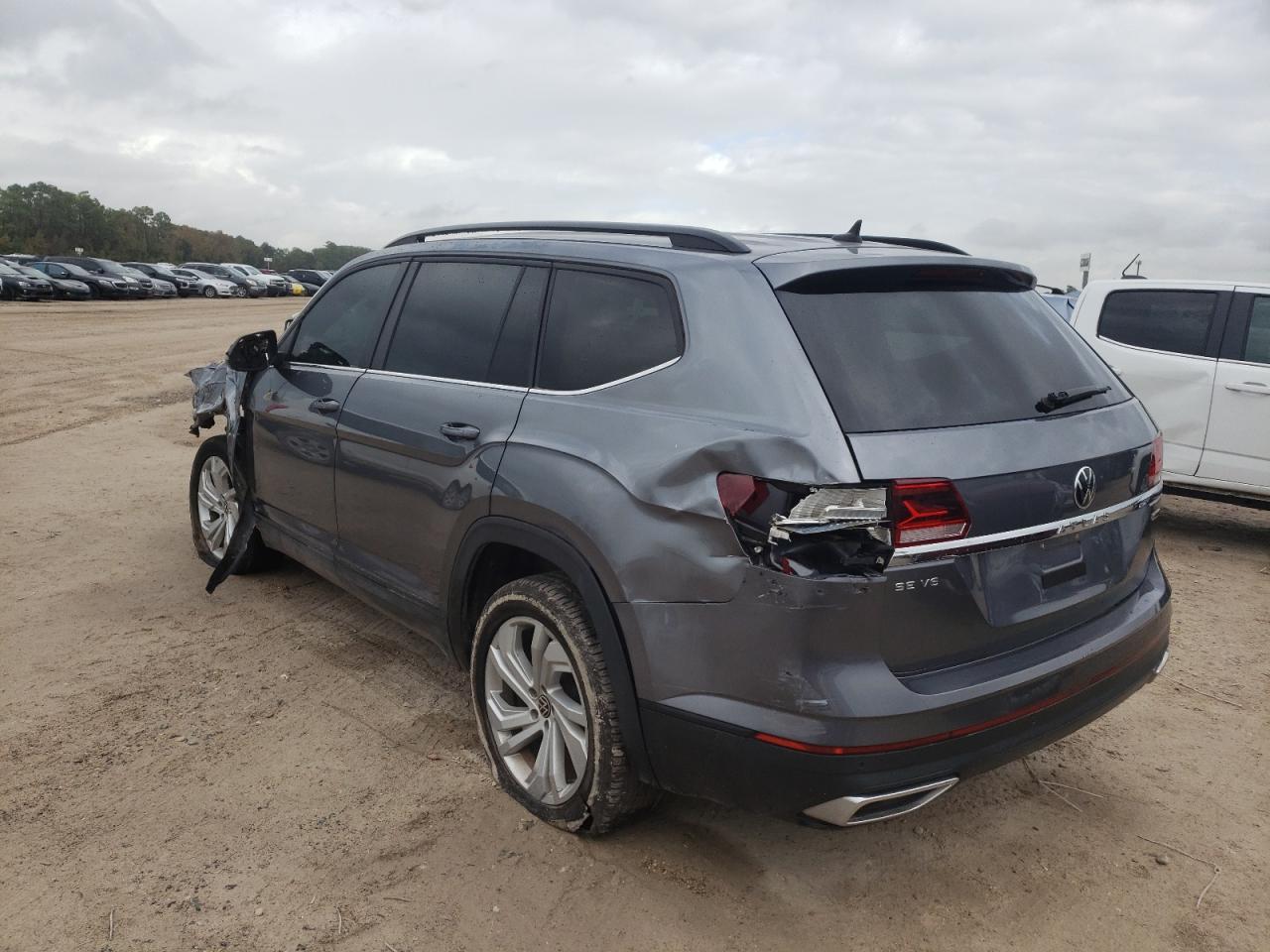 Image 2 of 2021 VOLKSWAGEN ATLAS SE 2021 with VIN 1V2HR2CA9MC593918