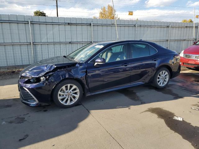 Obraz 1 z 2021 TOYOTA CAMRY LE 2021 z VIN 4T1C11BK2MU036071