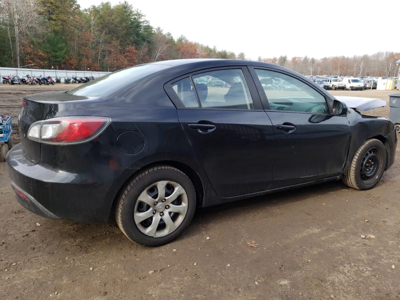 Image 3 of 2011 MAZDA 3 I 2011 with VIN JM1BL1UG2B1462490