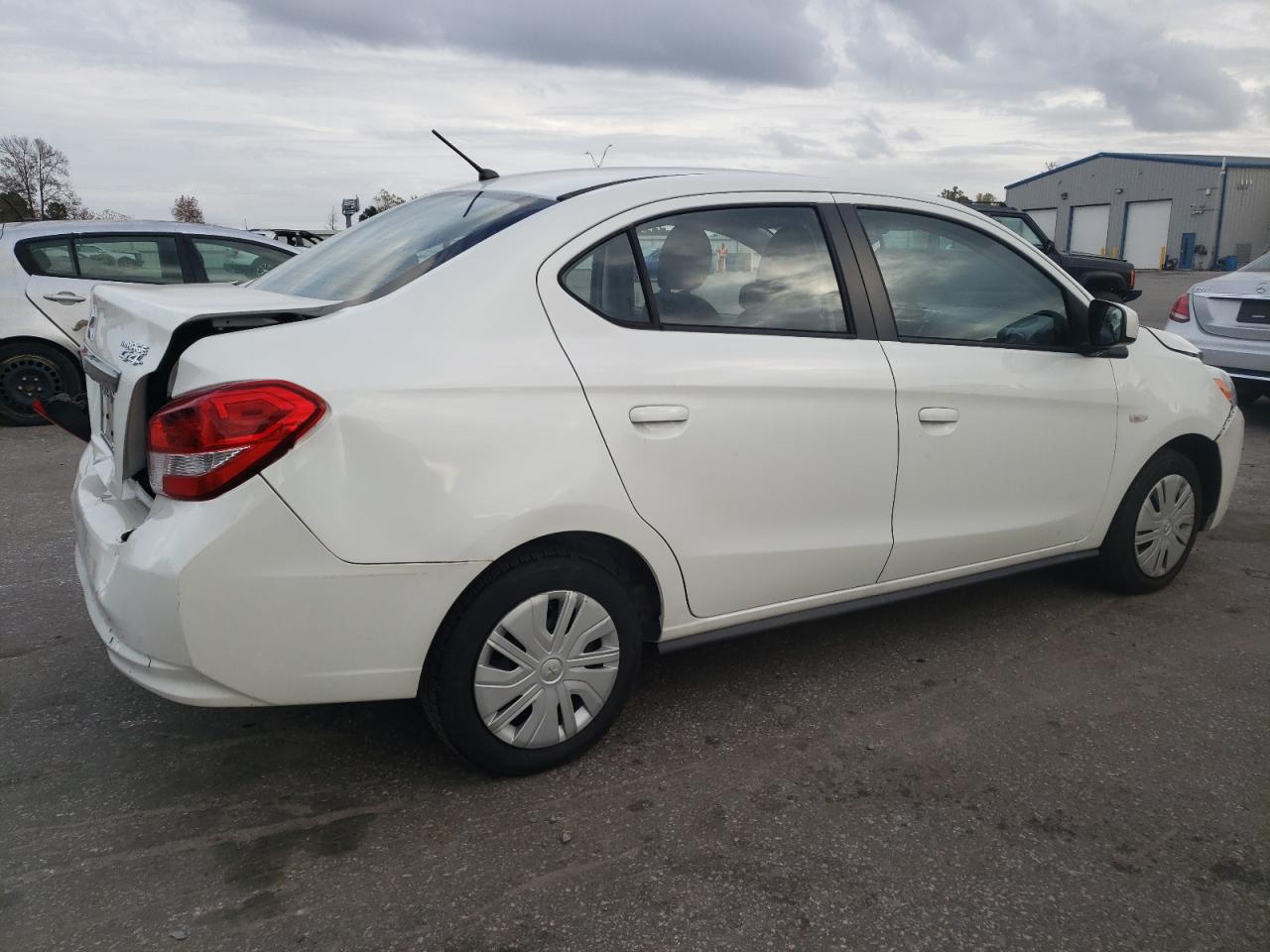 Image 3 of 2019 MITSUBISHI MIRAGE G4 ES 2019 with VIN ML32F3FJ4KHF06790