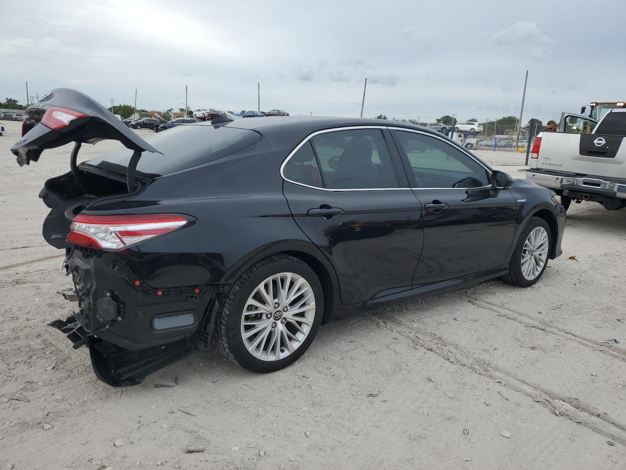 Изображение 3 2019 TOYOTA CAMRY HYBRID 2019 с VIN 4T1B21HKXKU517618