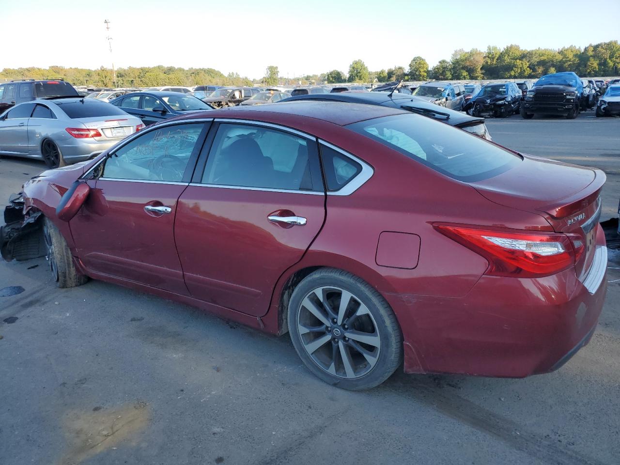 Image 2 of Nissan Altima 2.5 2016 with VIN 1N4AL3AP6GC185680