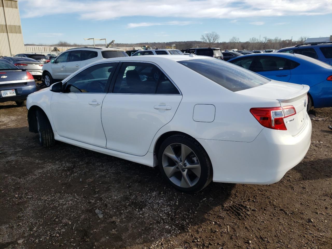 Изображение 2 2012 TOYOTA CAMRY SE 2012 с VIN 4T1BK1FK8CU515659