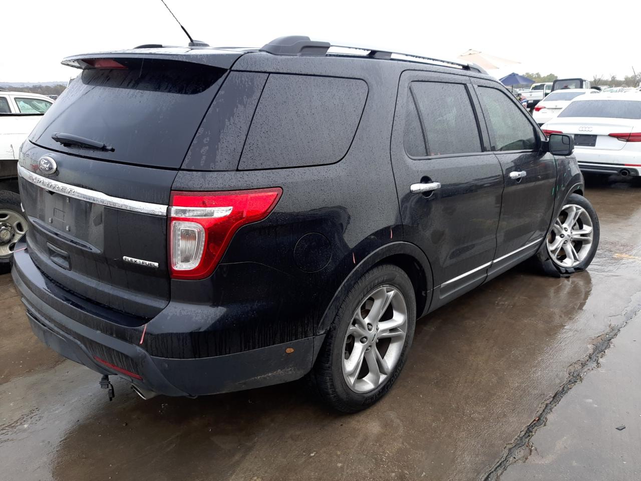 Image 3 of 2015 FORD EXPLORER LIMITED 2015 with VIN 1FM5K7F83FGB01647