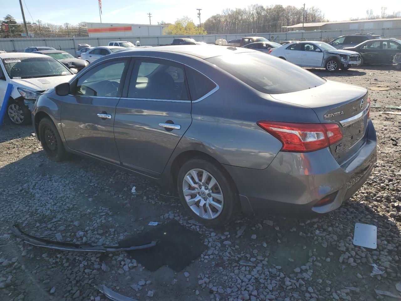 Obraz 2 z 2017 NISSAN SENTRA S 2017 z VIN 3N1AB7AP4HL646310