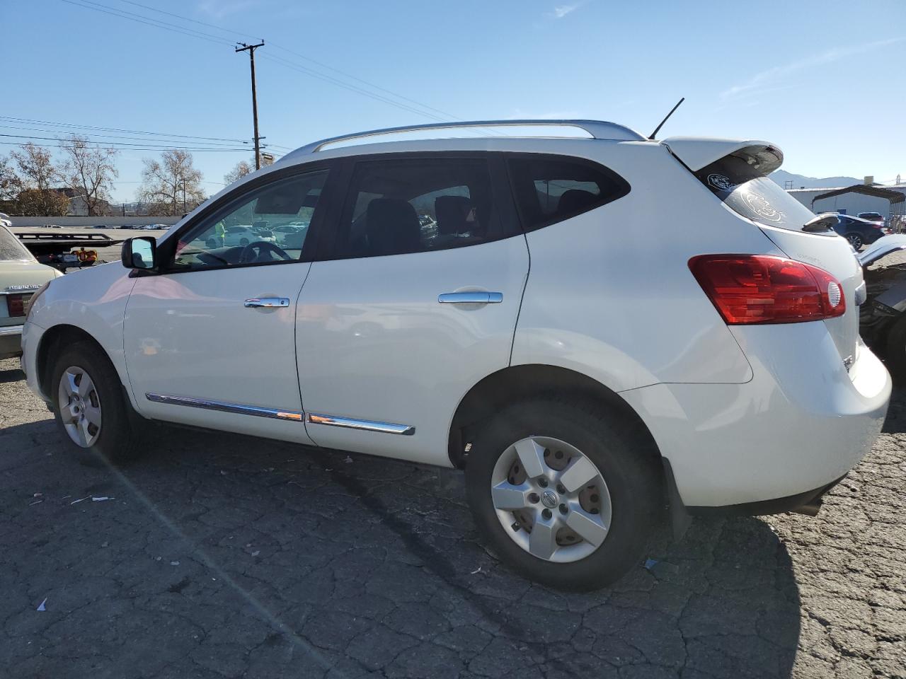 Image 2 of 2014 NISSAN ROGUE SELECT S 2014 with VIN JN8AS5MT1EW608148