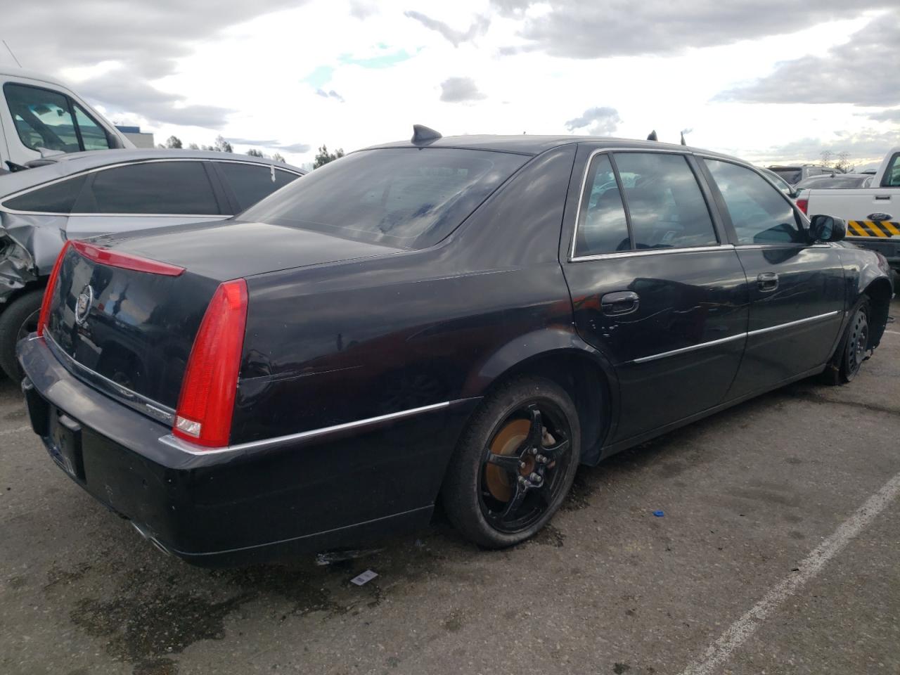 Image 3 of 2011 CADILLAC DTS PREMIUM COLLECTION 2011 with VIN 1G6KH5E67BU137818