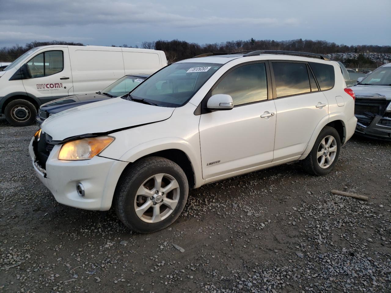 Image 1 of 2012 TOYOTA RAV4 LIMITED 2012 with VIN 2T3YK4DV6CW015256