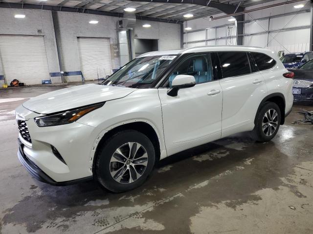 2022 TOYOTA HIGHLANDER XLE 2022 image
