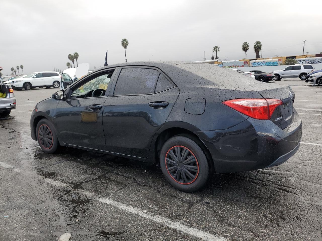 Obraz 2 z 2017 TOYOTA COROLLA L 2017 z VIN 5YFBURHE3HP679023