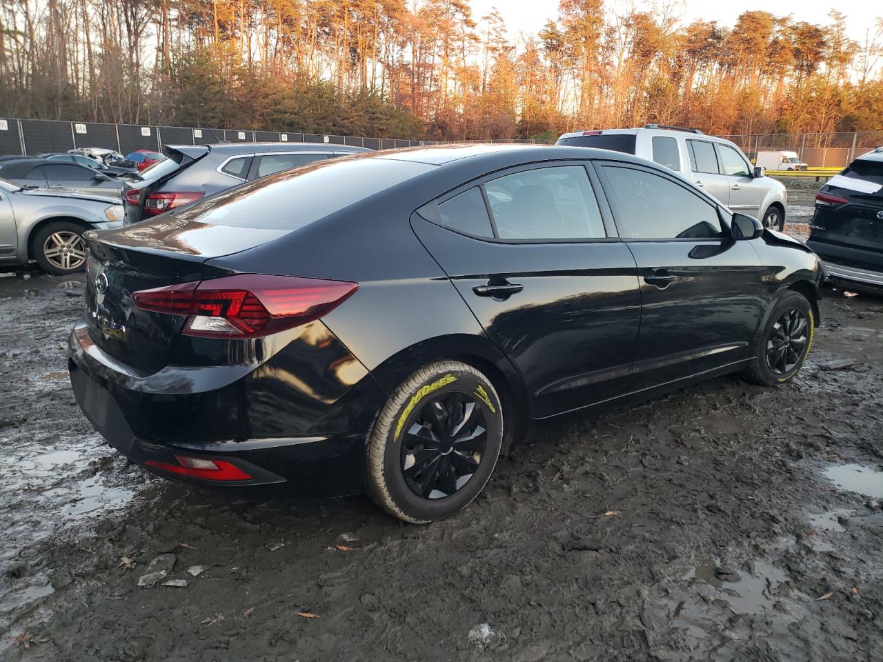 Image 3 of 2020 HYUNDAI ELANTRA SE 2020 with VIN 5NPD74LF8LH550395