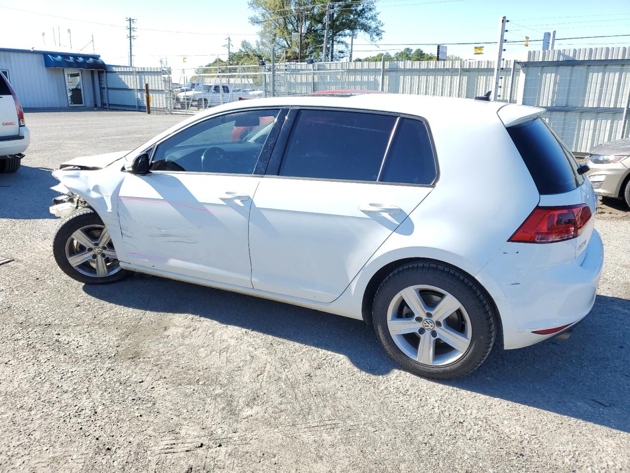 Image 2 of 2017 VOLKSWAGEN GOLF S 2017 with VIN 3VW217AU8HM026707