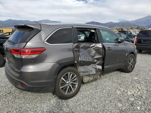 Obraz 3 z 2019 TOYOTA HIGHLANDER SE 2019 z VIN 5TDJZRFH1KS568379