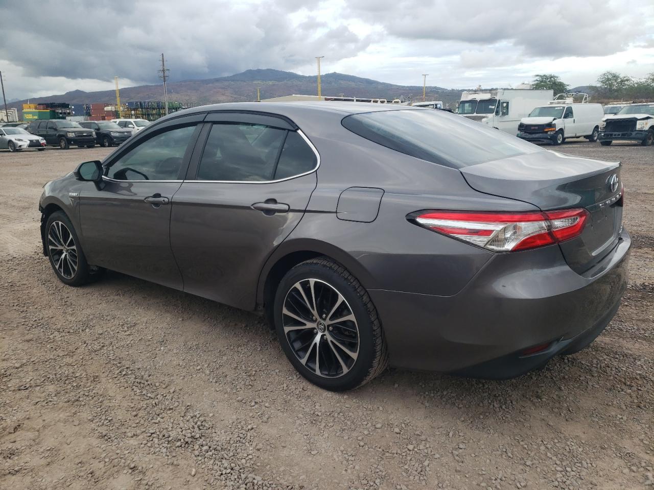 Изображение 2 2019 TOYOTA CAMRY LE 2019 с VIN 4T1B31HK2KU005414