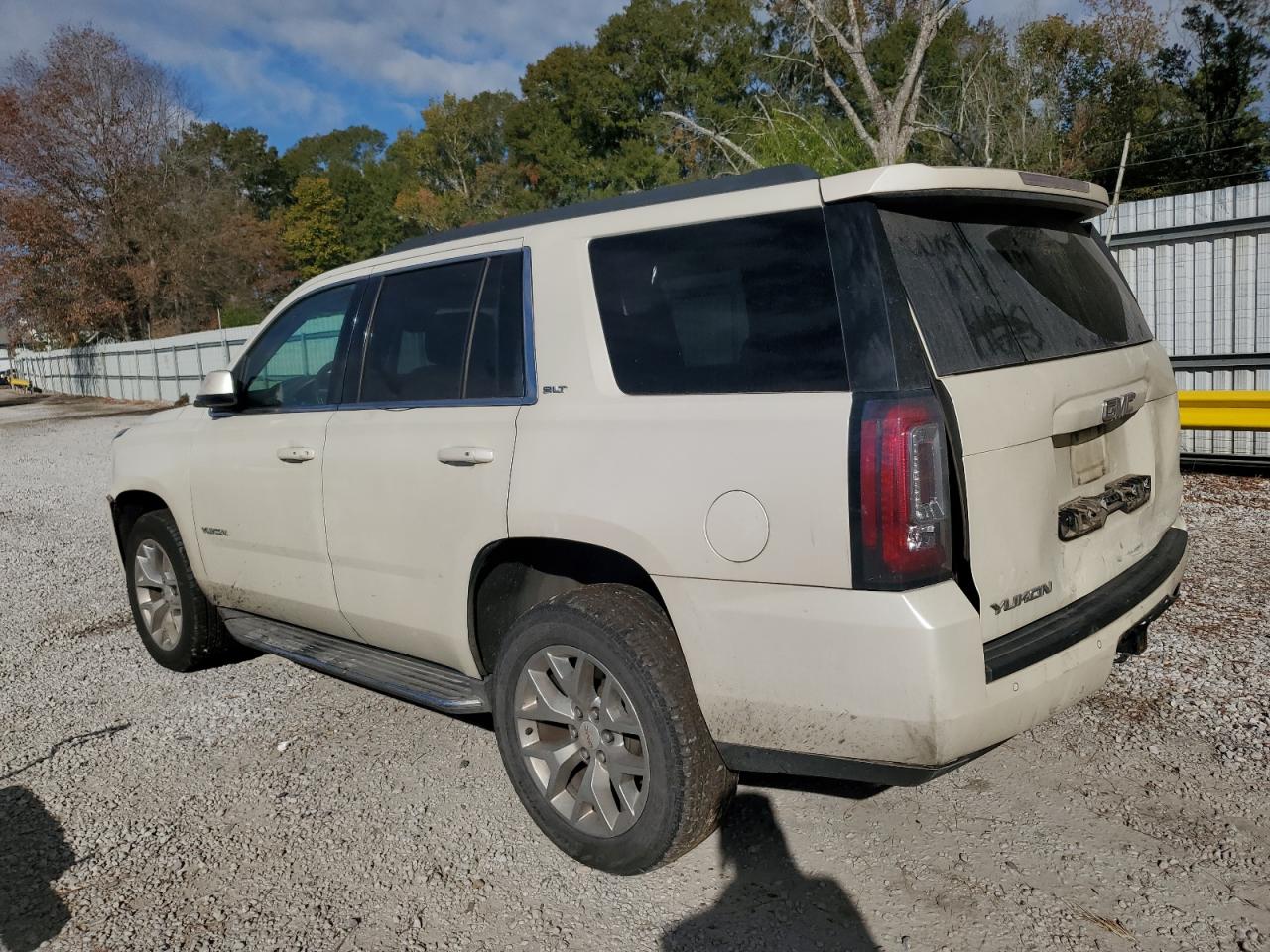 Изображение 2 Gmc Yukon Slt 2015 с VIN 1GKS1BKC5FR107286