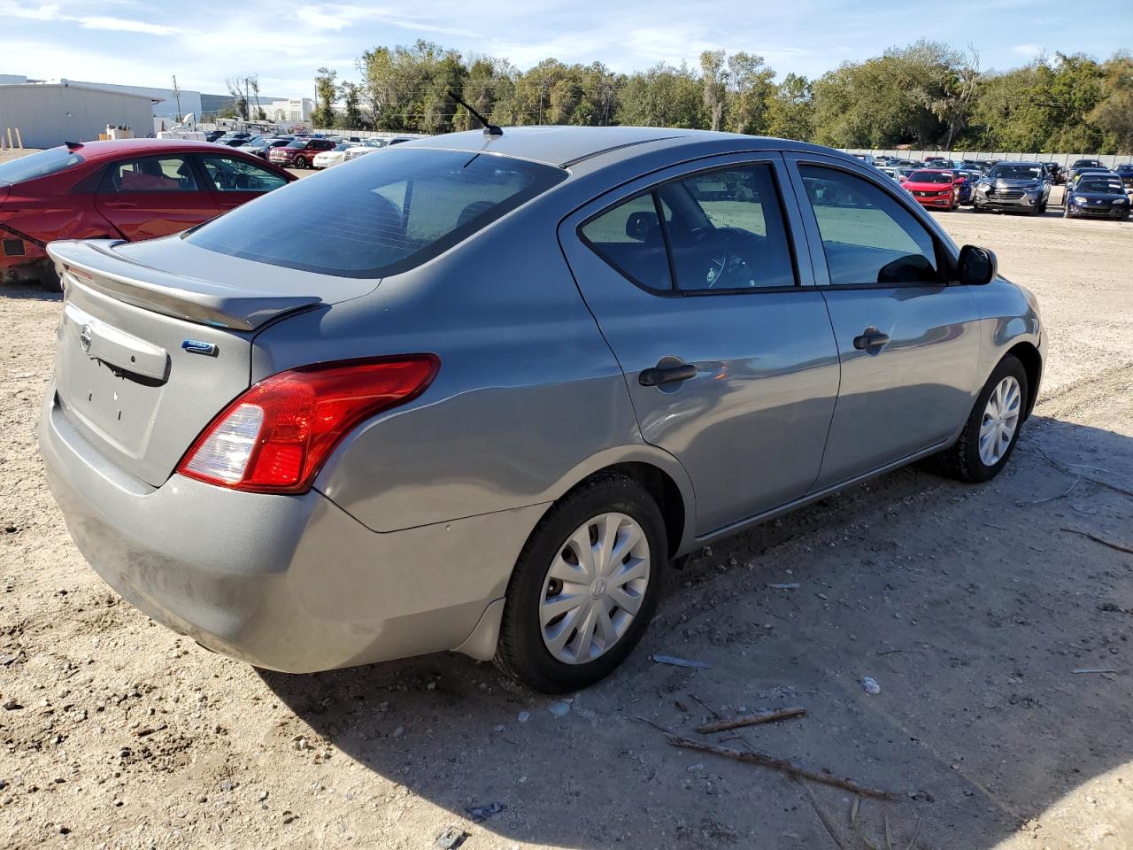 Obraz 3 z 2014 NISSAN VERSA S 2014 z VIN 3N1CN7AP5EL814337