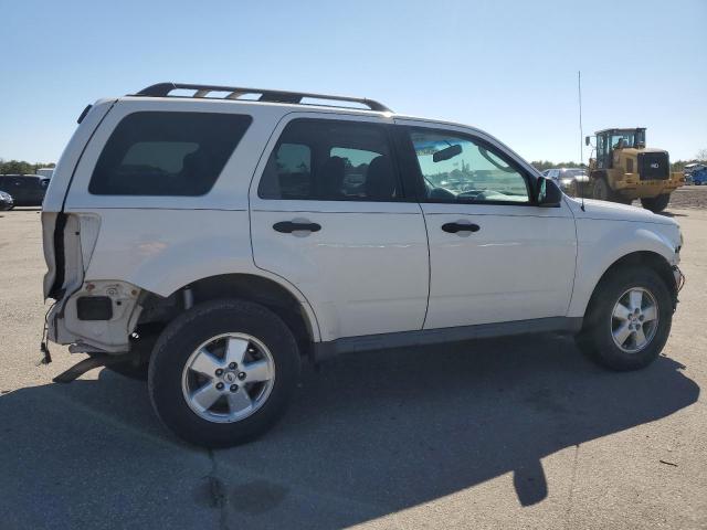 Image 3 of 2009 FORD ESCAPE XLT 2009 with VIN 1FMCU03789KA44593