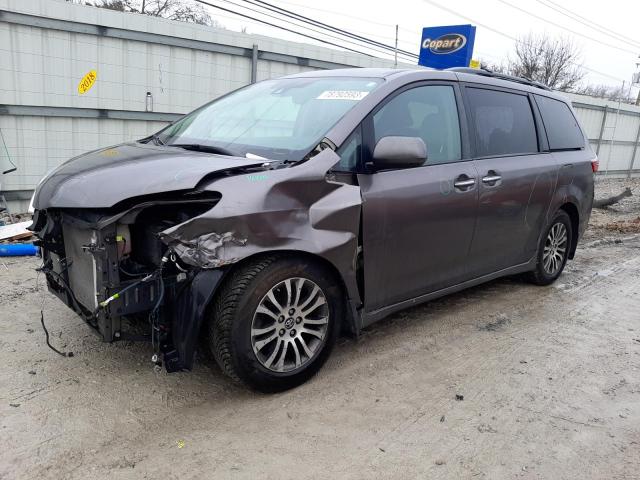 2019 TOYOTA SIENNA XLE 2019 image