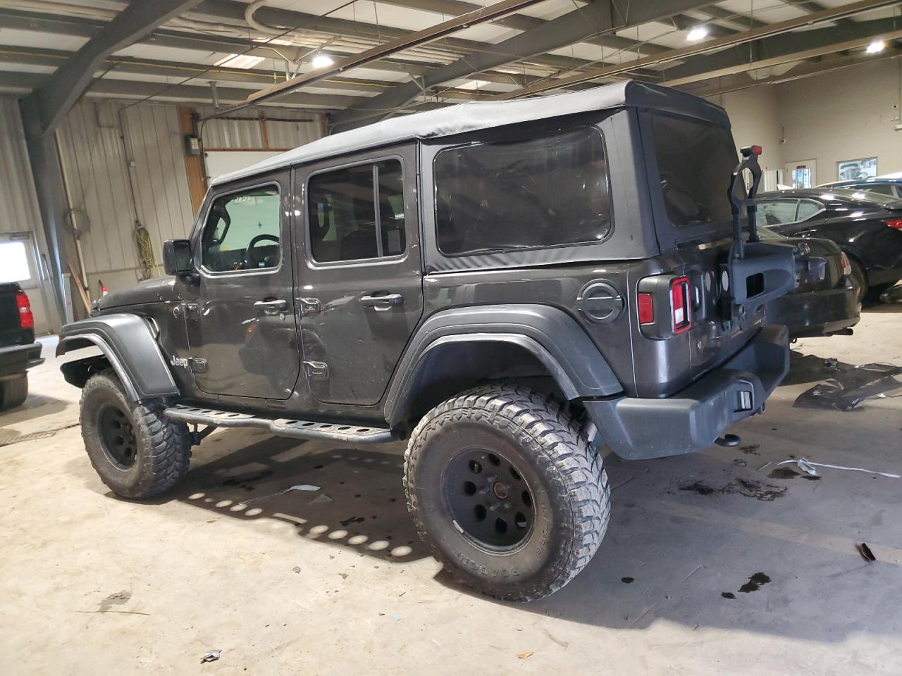 Image 2 of 2019 JEEP WRANGLER UNLIMITED SPORT 2019 with VIN 1C4HJXDG6KW670958