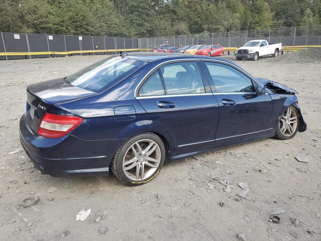 Obraz 3 z 2012 MERCEDES-BENZ C 300 4MATIC 2012 z VIN WDDGF8BB9CR208376