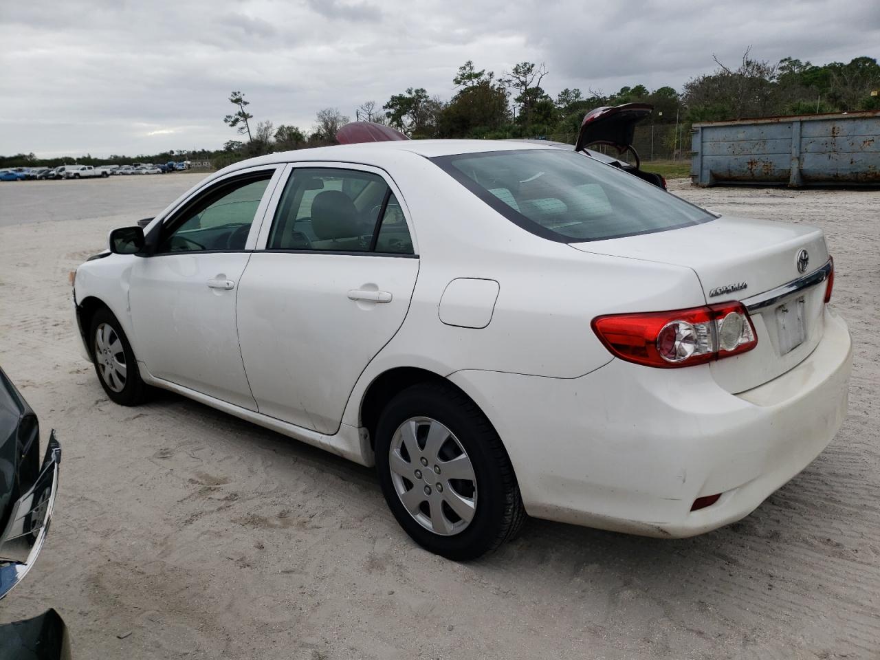 Image 2 of 2013 TOYOTA COROLLA BASE 2013 with VIN 2T1BU4EE2DC012896