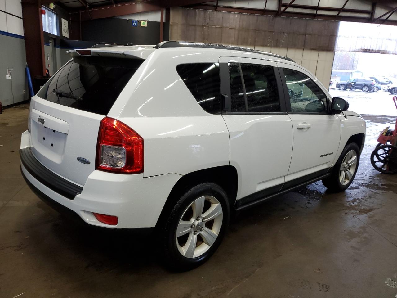 Изображение 3 2011 JEEP COMPASS SPORT 2011 с VIN 1J4NF1FB1BD282982