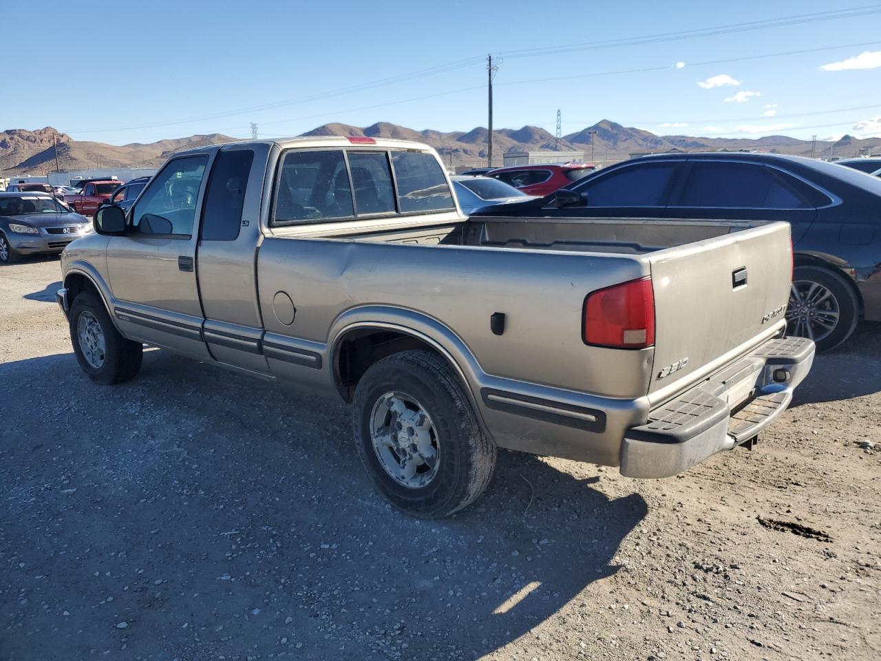 Obraz 2 z 1998 CHEVROLET S TRUCK S10 1998 z VIN 1GCDT19X7W8122234
