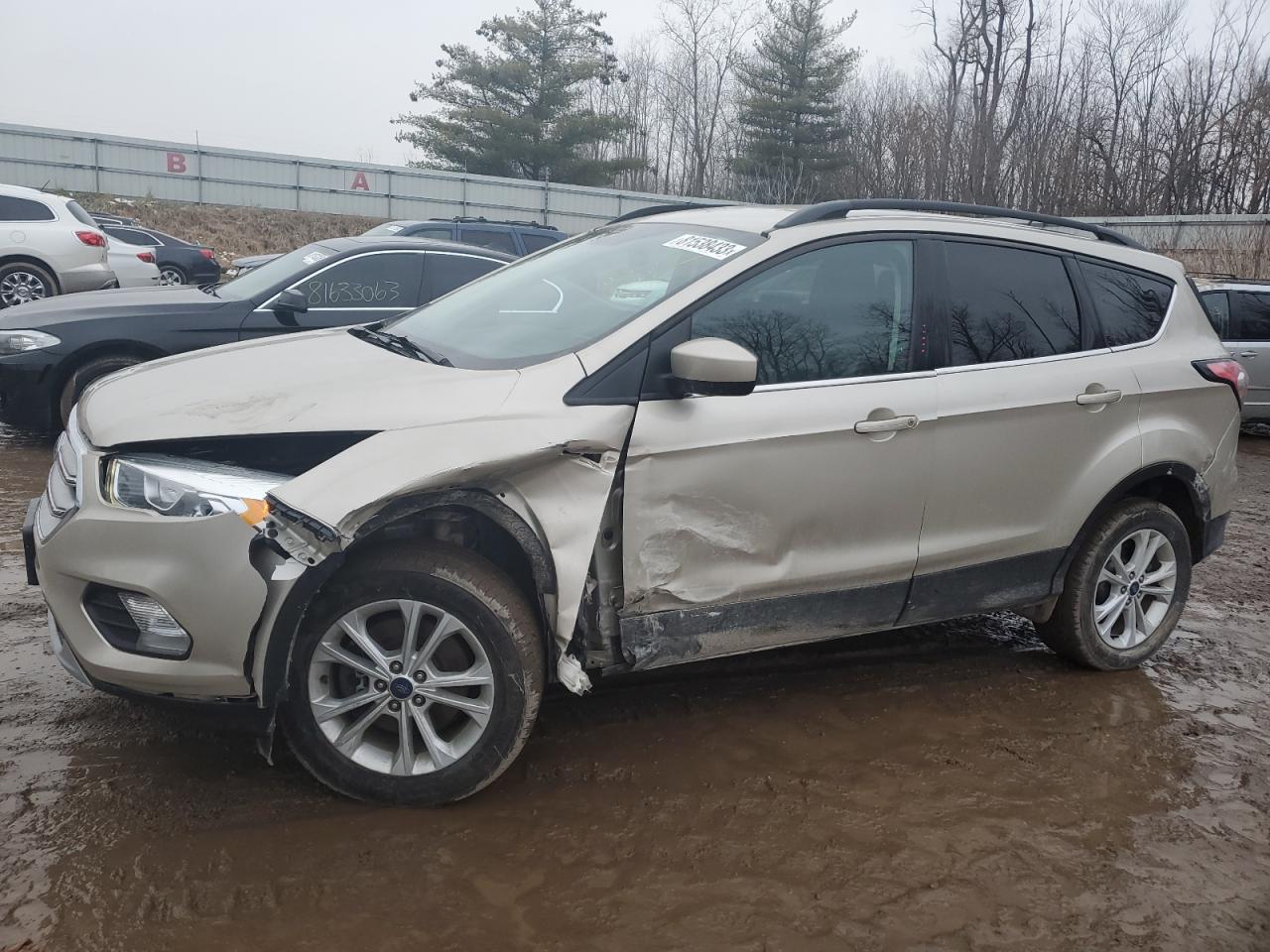 Image 1 of 2017 FORD ESCAPE SE 2017 with VIN 1FMCU9G97HUC05423