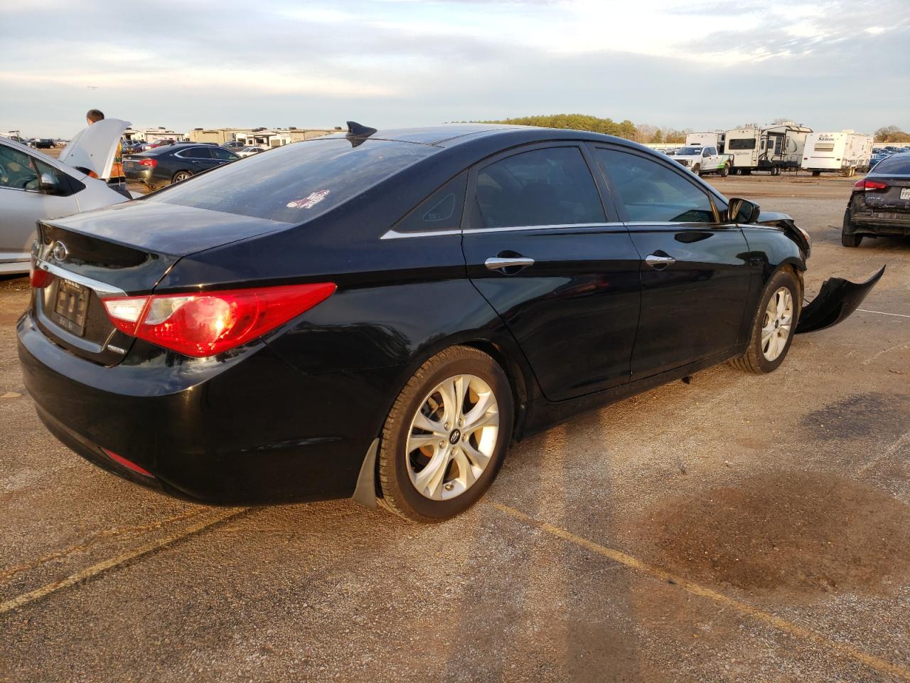 Image 3 of 2013 HYUNDAI SONATA SE 2013 with VIN 5NPEC4AC0DH637122