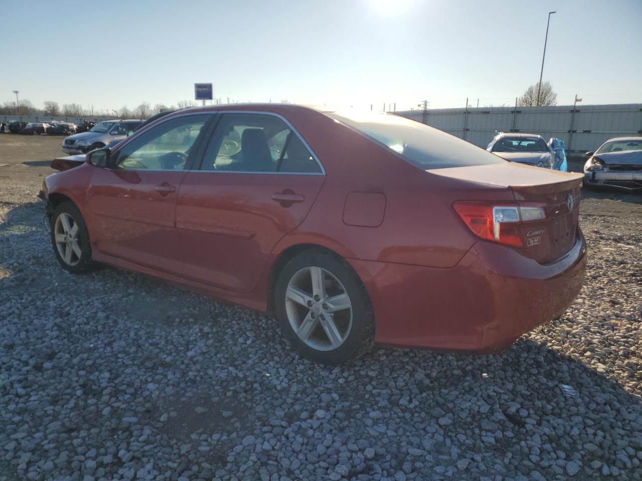Изображение 2 2014 TOYOTA CAMRY L 2014 с VIN 4T1BF1FK6EU798747