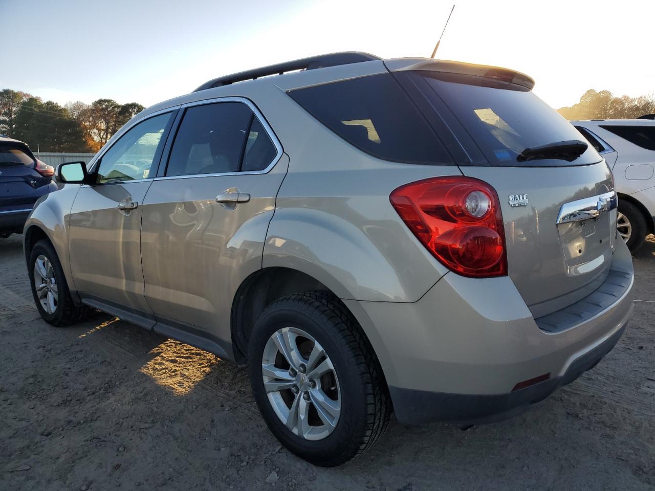 Image 2 of 2010 CHEVROLET EQUINOX LT 2010 with VIN 2CNALPEWXA6305169