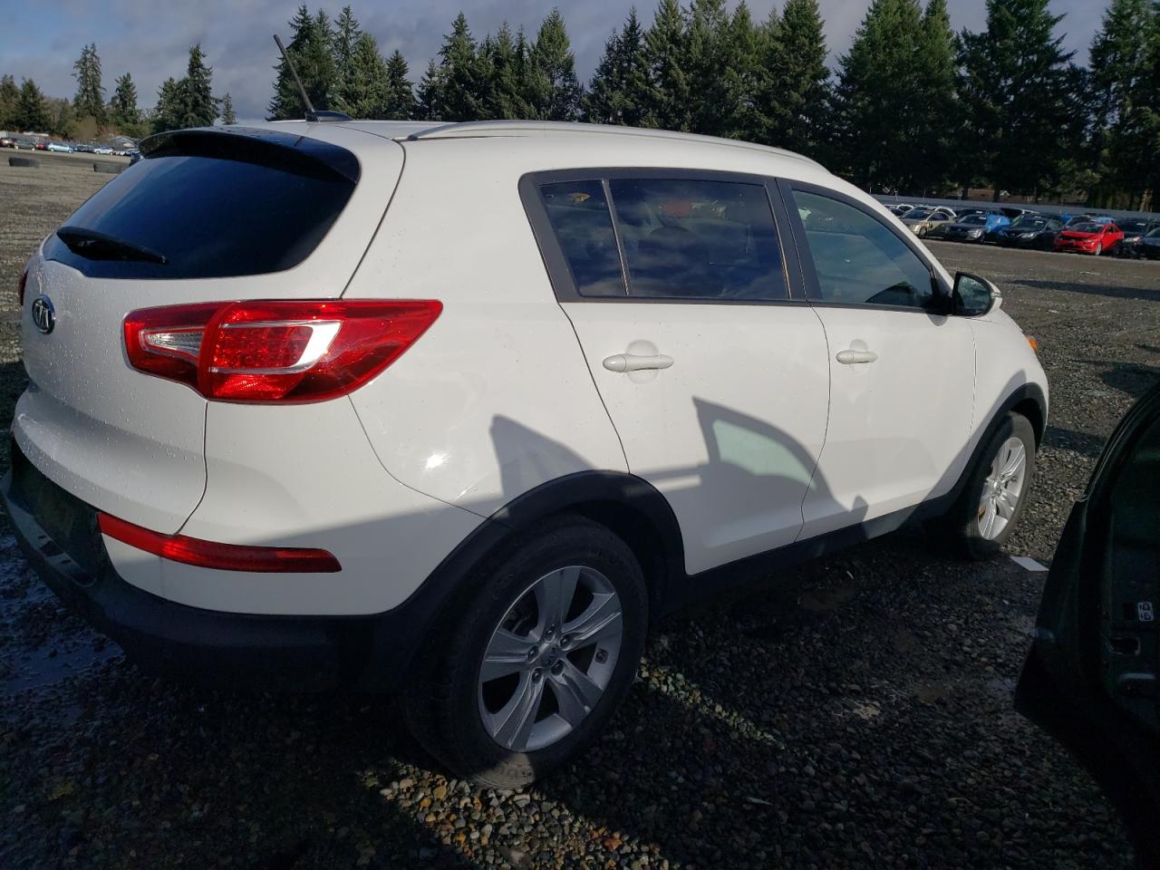 Image 3 of Kia Sportage Base 2012 with VIN KNDPB3A22C7227972