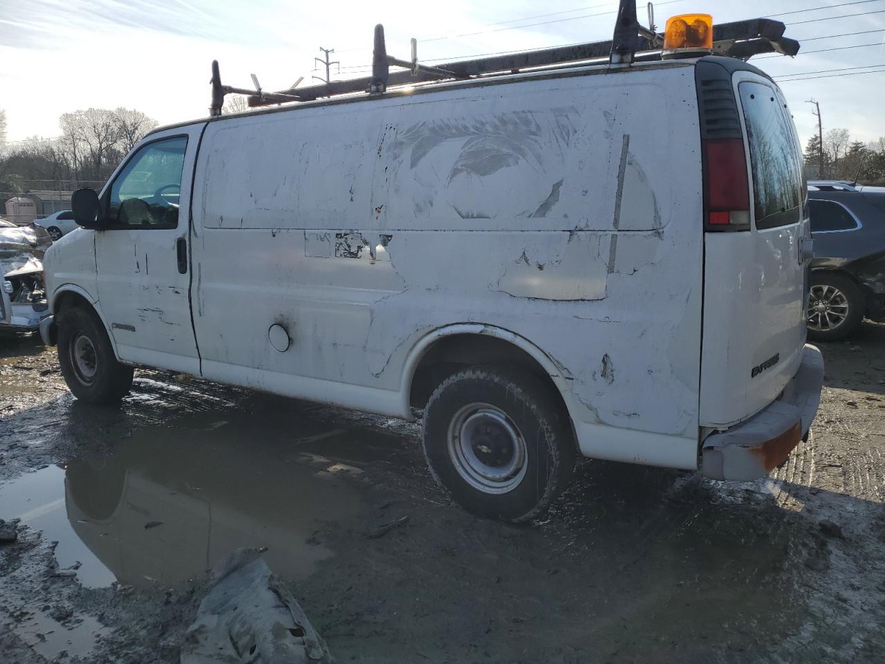 Image 2 of 2002 CHEVROLET EXPRESS G3500  2002 with VIN 1GCHG35R921202081