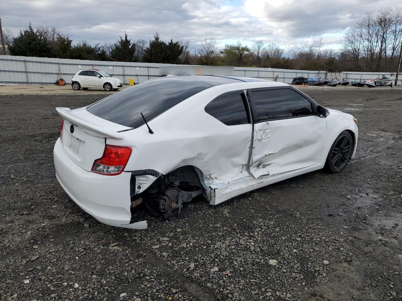 Изображение 3 2012 TOYOTA SCION TC  2012 с VIN JTKJF5C79C3027749