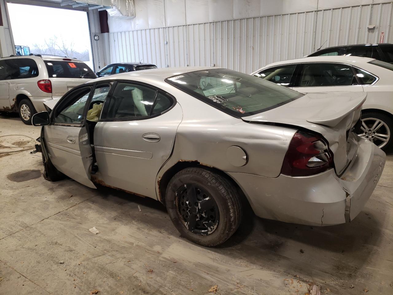 Изображение 2 2005 PONTIAC GRAND PRIX  2005 с VIN 2G2WP522951335761