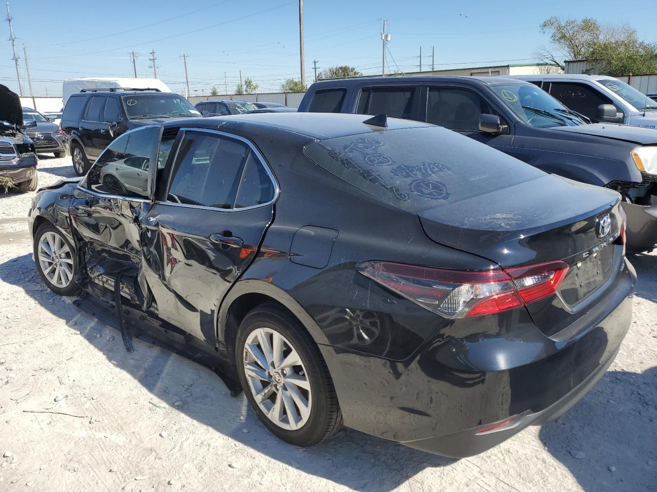 Изображение 2 2023 TOYOTA CAMRY LE 2023 с VIN 4T1C11AK9PU124895