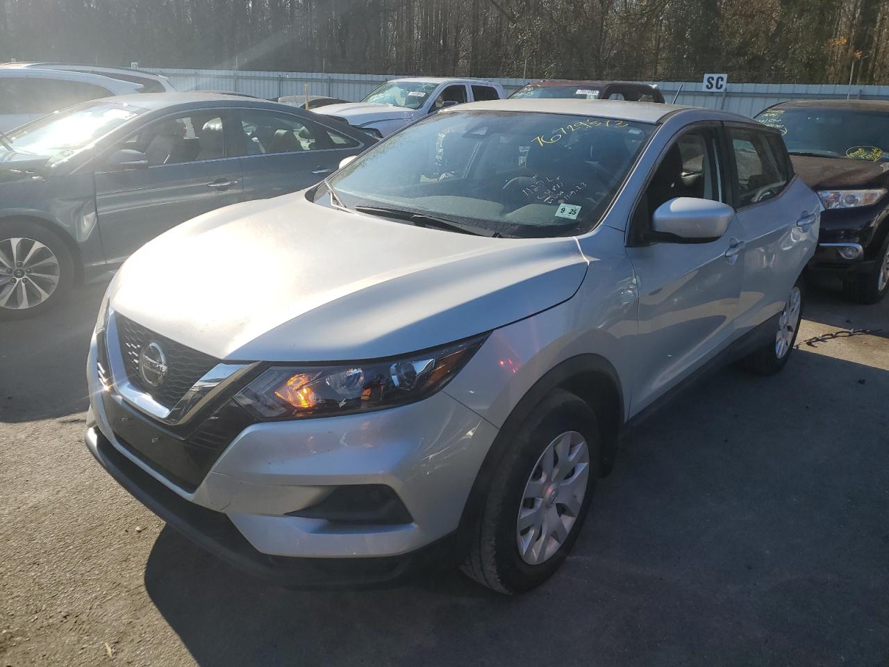 Obraz 1 z 2020 NISSAN ROGUE SPORT S 2020 z VIN JN1BJ1CW3LW368589