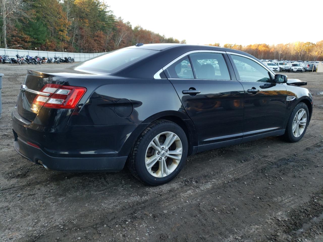 Obraz 3 z 2016 FORD TAURUS SEL 2016 z VIN 1FAHP2E80GG109803