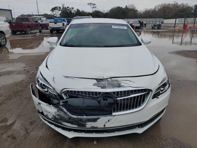 Obraz 1 z 2017 BUICK LACROSSE ESSENCE 2017 z VIN 1G4ZP5SS8HU166572
