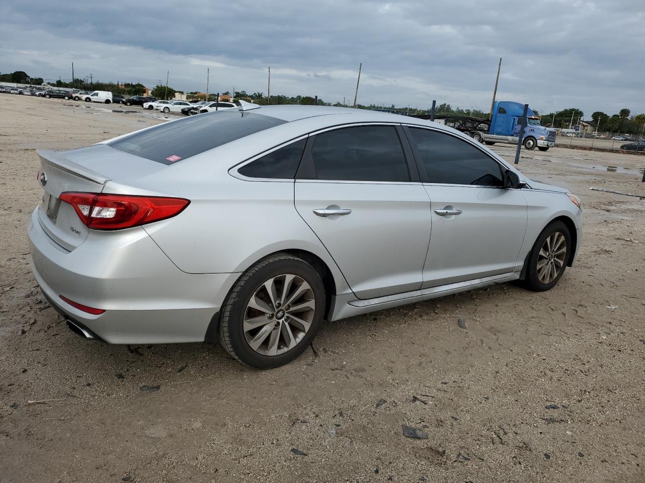 Image 3 of 2015 HYUNDAI SONATA SPORT 2015 with VIN 5NPE34AF5FH195399