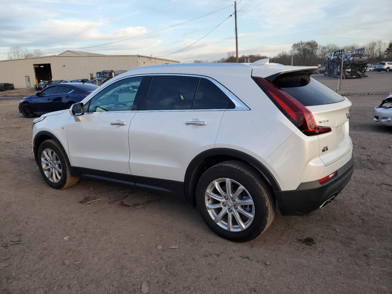 Image 2 of 2022 CADILLAC XT4 LUXURY 2022 with VIN 1GYFZBR42NF110175